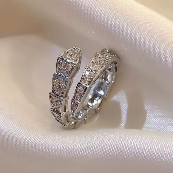 Serpenti Viper Silver Snake Crystal Ring - Picture 1 of 9